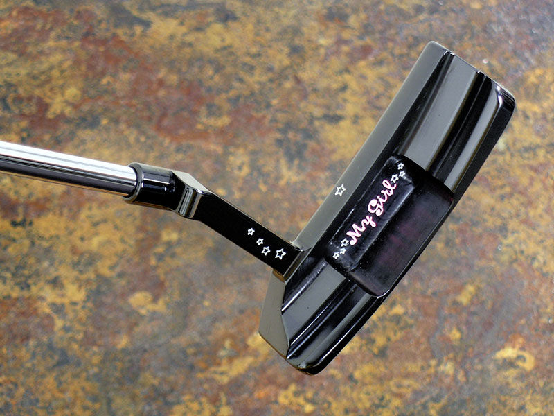 This head was specifically selected for this Limited Release project and was weighted heavier at 350g to properly balance the shorter, 33 overall length.