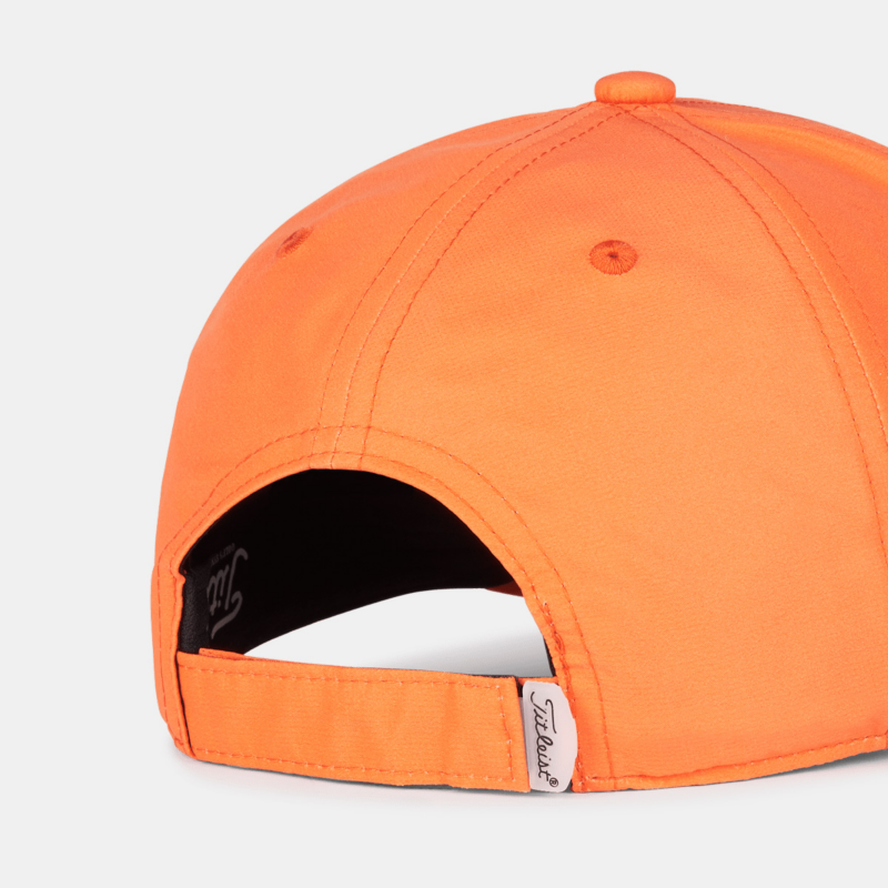 Easy-Adjust Velcro Closure