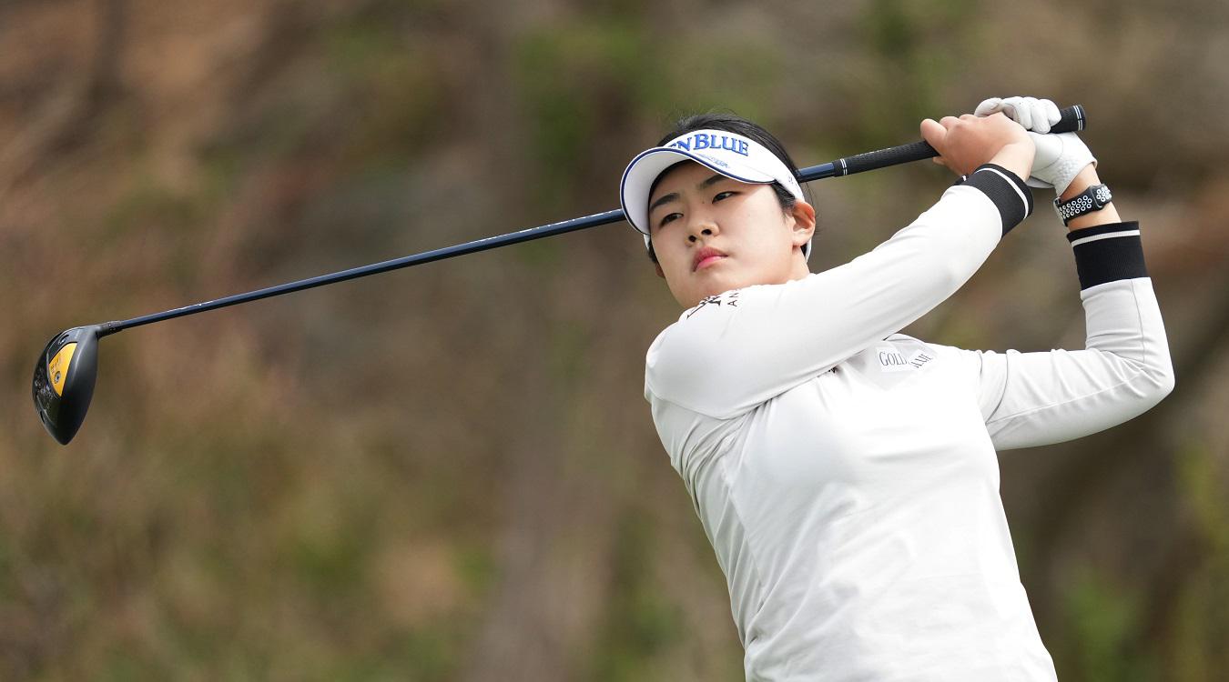 Seonyeong #2 Lee, Titleist Golfer