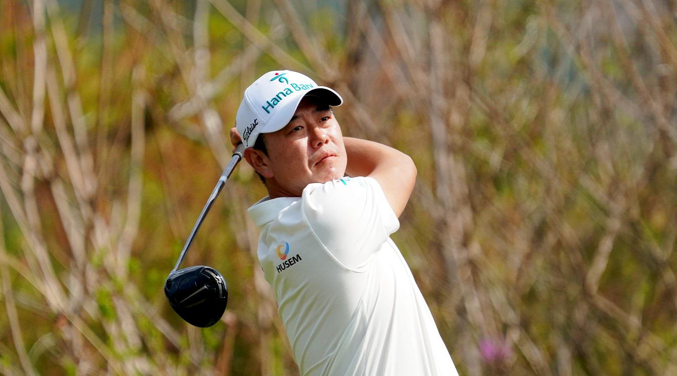 Bae-Jong Park, Titleist Golf Ambassador