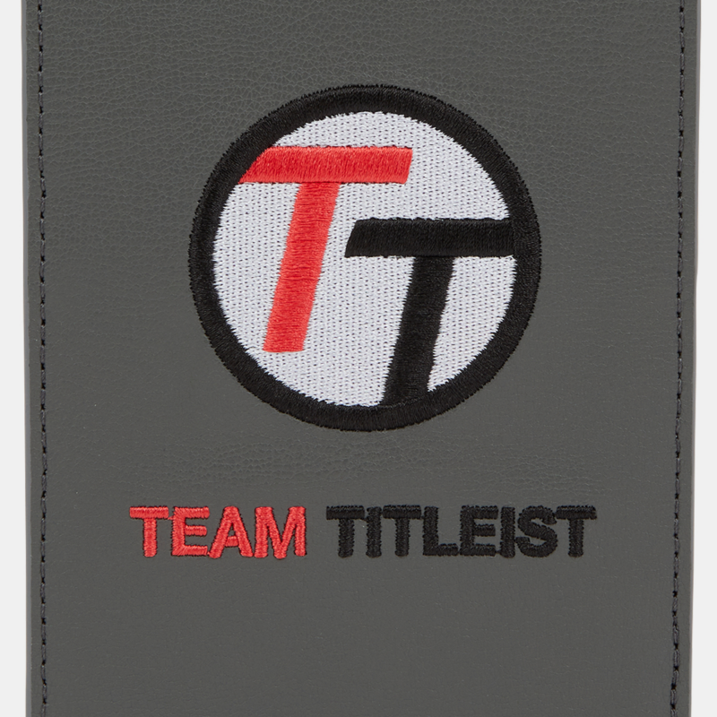 Broderad Team Titleist-logga & text