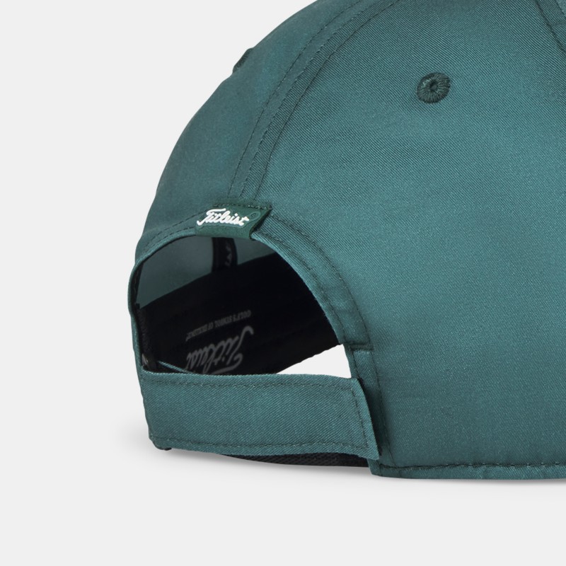 Easy-Adjust Velcro Closure