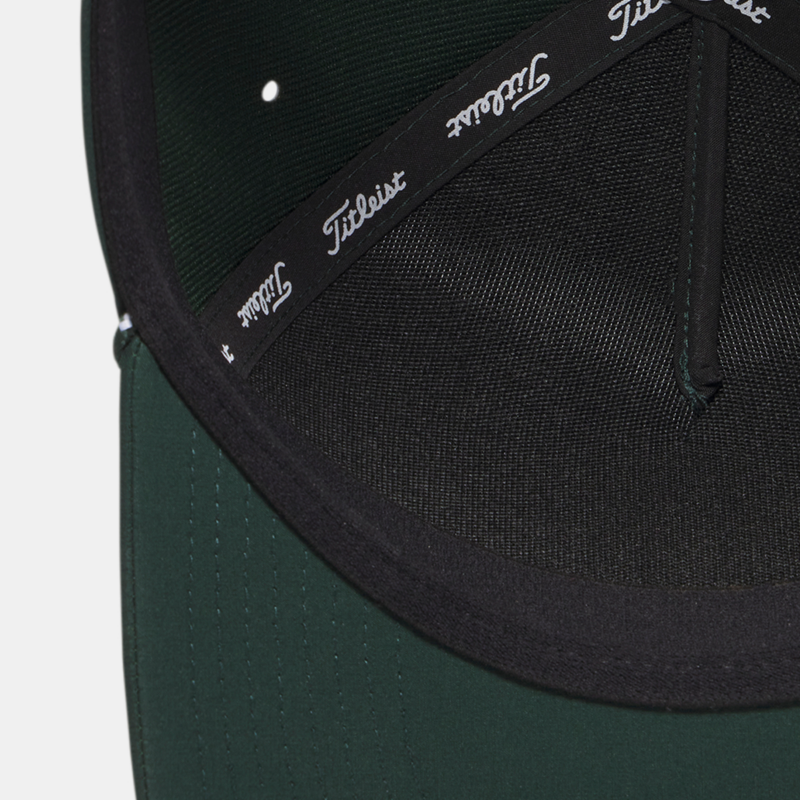 Lightweight, antimicrobial, moisture-wicking sweatband