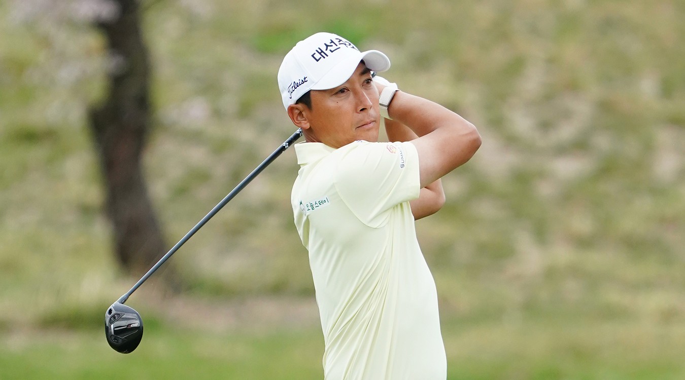Dong min Lee, Titleist Golf Ambassador