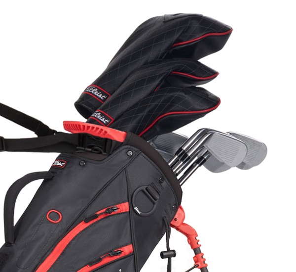 golf bag with clubs