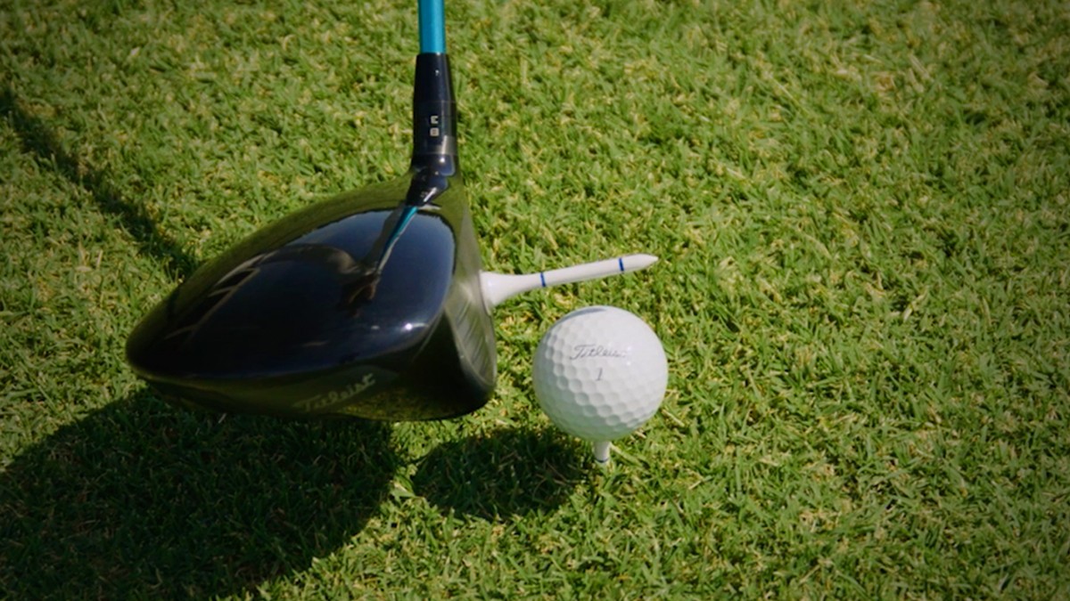 What is golf club face angle?