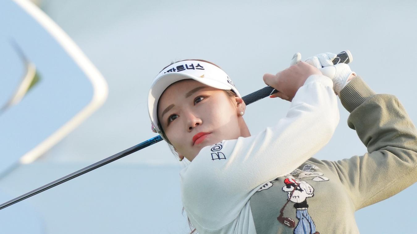 Jeong-Mee Hwang, Titleist Golfer