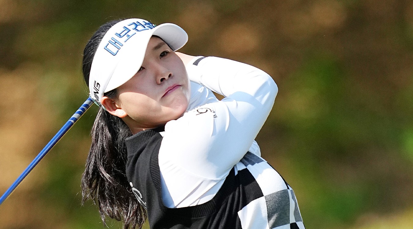 Min Jeong Hwang, Titleist Golfer