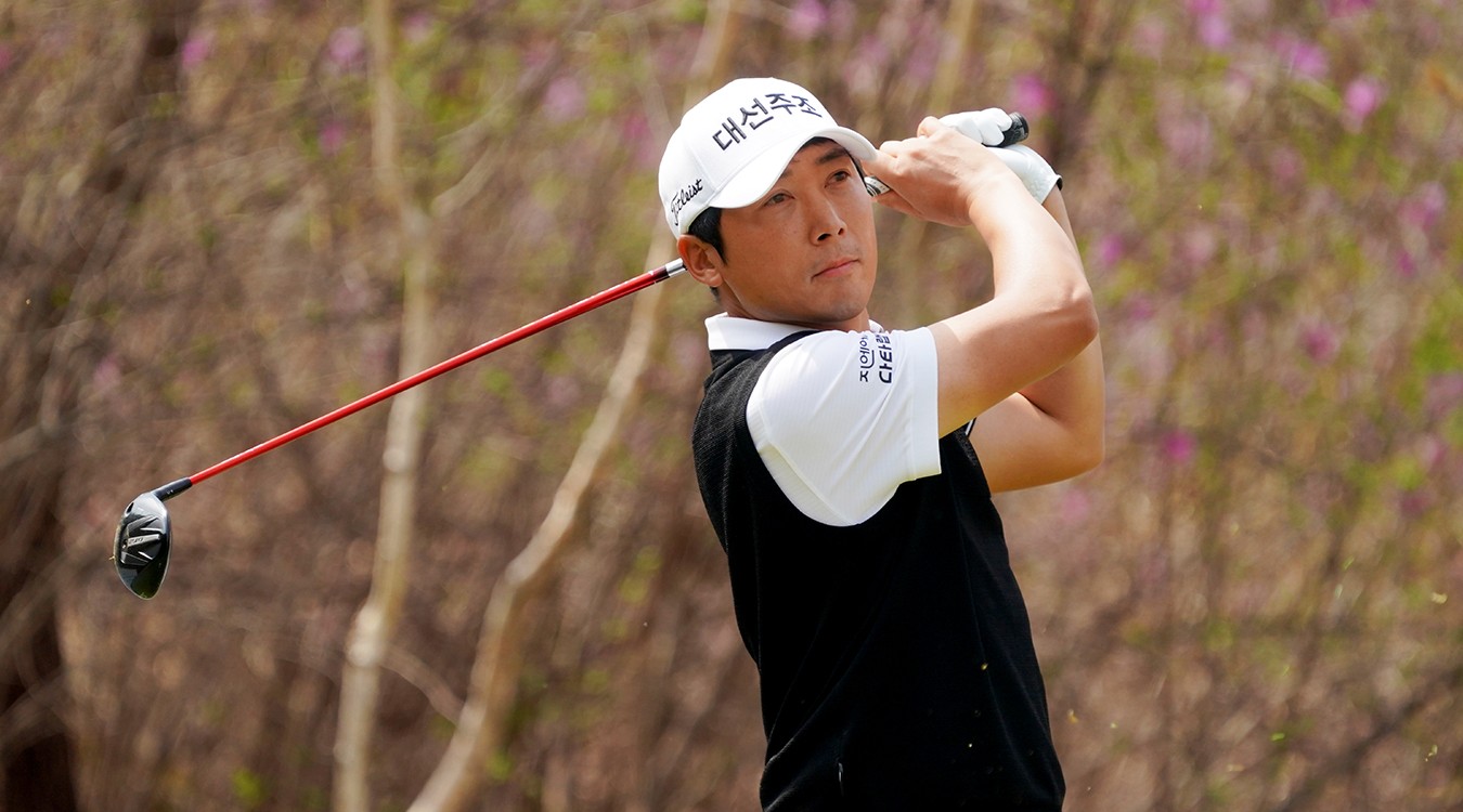 Dong min Lee, Titleist Golf Ambassador