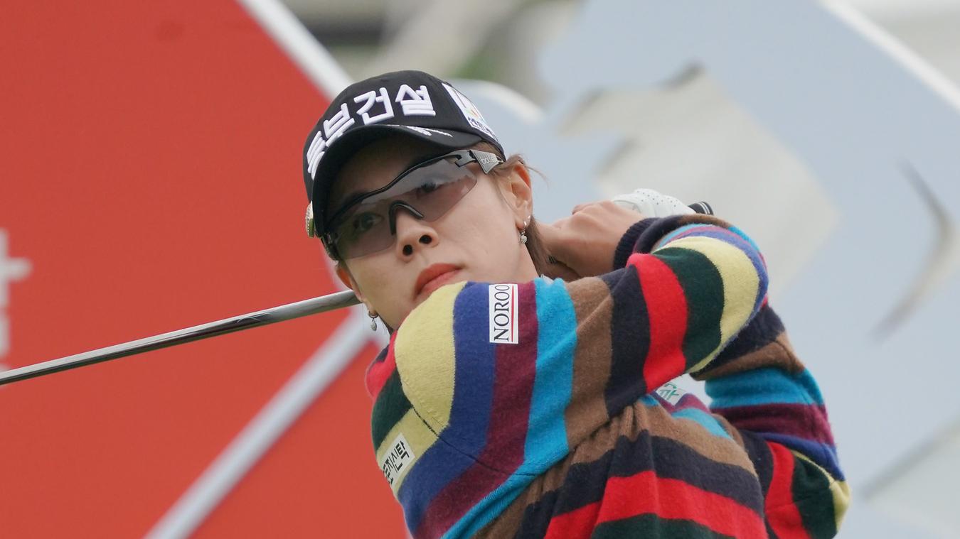 JU-YOUNG  PARK 5, Titleist Golfer