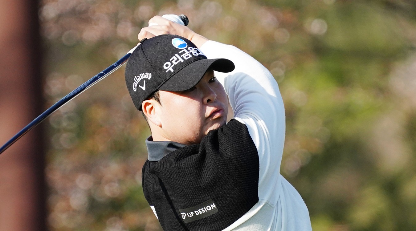 Junggon Hwang, Titleist Golfer